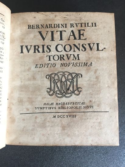 null RUTILIO (Bernardino): Vitae iuris consultorum. Edito novissima. Halae Magdeburgicae...