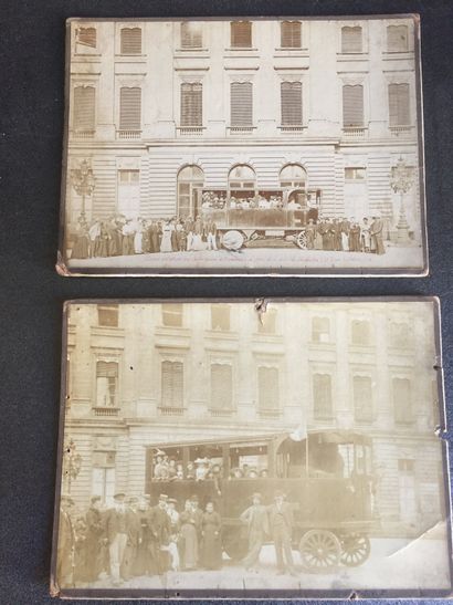 null BORDEAUX - Réunion de deux photographies originales tirées sur papier et contrecollées...