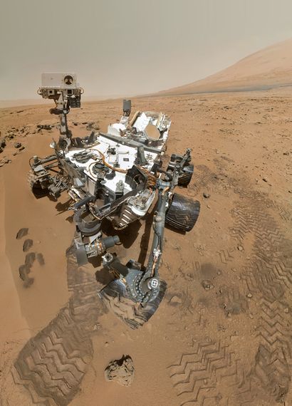 NASA Nasa. Le robot Curiosity de la NASA réalise régulièrement des auto-portraits...