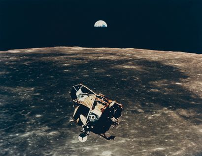 NASA NASA. Apollo 11. Vue historique qui dans un fantastique tableau photographique...