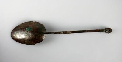 null Cuillère à manche ouvragé

Bronze 14.5 cm

Période romaine
