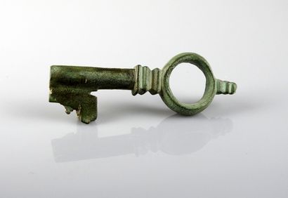 null Importante clé à rotation

Bronze 7.5 cm

Période romaine
