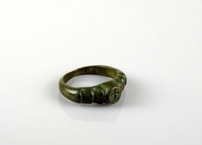 null Nice solid ring with a cross decoration, probably for a clergyman

Bronze Finger...