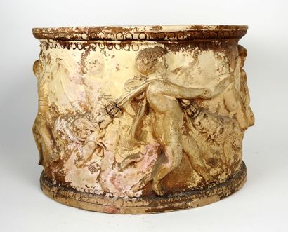 null Grande vasque à décor d’amours, scène à l’antique

Terre cuite Diamètre 34 cm

XIXème...