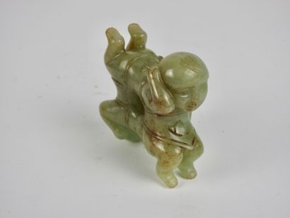 null Enfants acrobates.Jade néphrite.Chine.XIXès.

L :7,5cm.