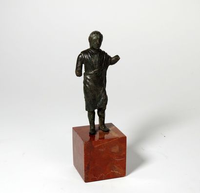 null Rare statuette de sénateur romain, portant une toge

9,3 cm

Période romain...