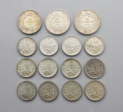 null ., Lot : 12 pièces de 5 francs argent : 3 x 1960, 1 x 1961, 3 x 1962, 1 x 1963,...