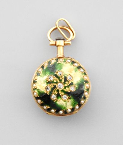null Yellow gold collar watch, 750 MM, traces of polychrome enamel on cover decorated...