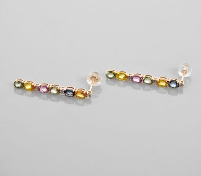 null Yellow gold earrings, 750 MM, decorated with multicolored sapphires, total 3.50...