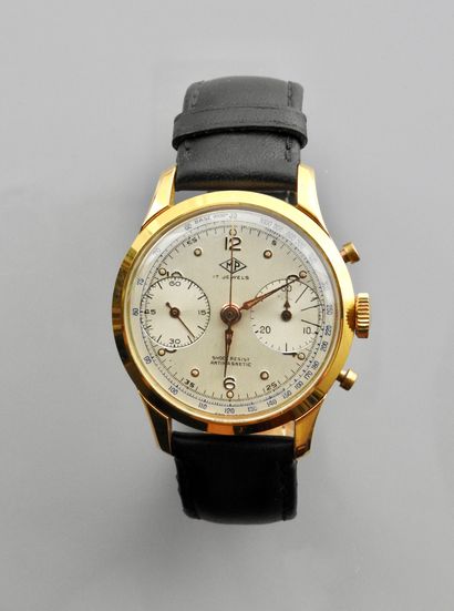 null MP. Gold-plated and steel chrono watch bracelet, 750 MM, cream background, central...