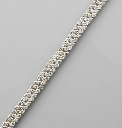 null Très beau bracelet ' Ligne ' articulé en or gris, 750 MM, souligné de diamants...
