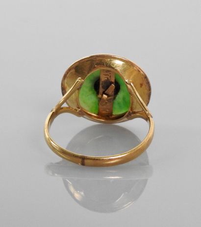 null Yellow gold ring, 750 MM, set with a jade jadeite lozenge, size: 53, weight:...