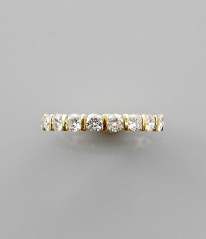 null Wedding ring in yellow gold, 750 MM, highlighted with eight brilliant-cut diamonds,...