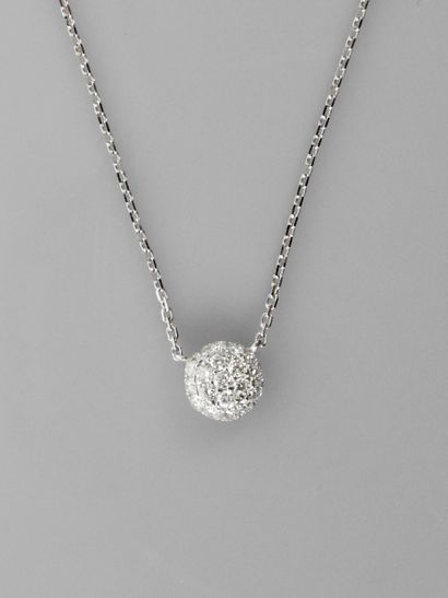Chain and round pendant in white gold, 750...