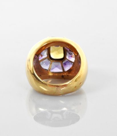 null Ring ' Ball ' in yellow gold, 750 MM, decorated with a round of amethysts cut...
