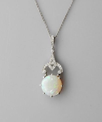 null Modern chain and pendant in white gold, 750 MM, set with a round opal weighing...