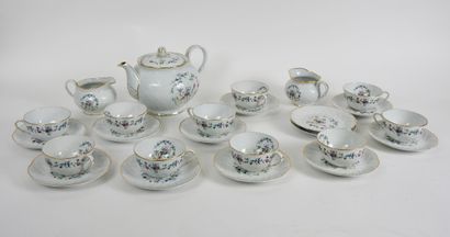 null 
Parties de services à thé en porcelaine Christofle et Bernardaud : 10 tasses,...