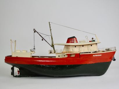 null Marine

Motorized sailing model of the Kersidan - Concarneau

Painted and varnished...