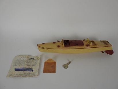 null MECCANO - HORNBY - France - Metal (1)

VERY RARE

RACING BOAT "RACER III

Model...