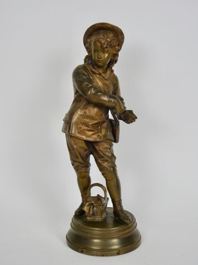null Eutrope Bouret (1833-1906) 

Child with basket

Bronze with golden patina signed...