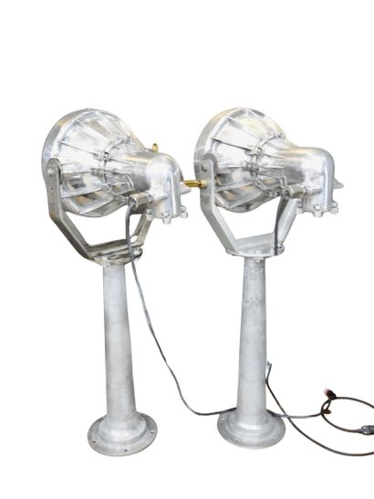 null 
Marine




Important pair of large floor standing searchlights with side rail...