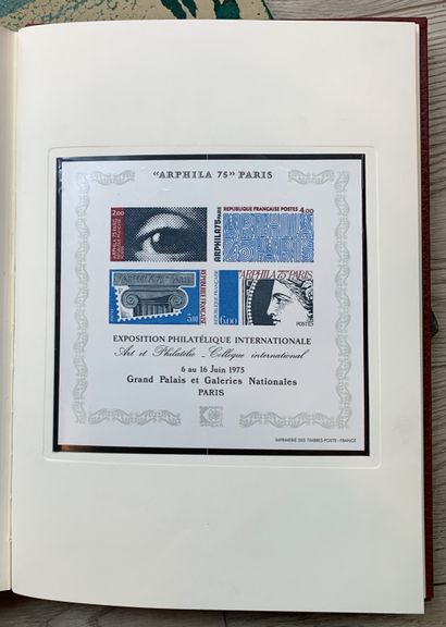 null 1 Carton Philatelic Exhibitions of which Philatec and Artphila souvenir book...