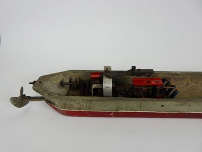 null Navy

Sailing model of the submarine "Le téméraire

Complete with its electric...