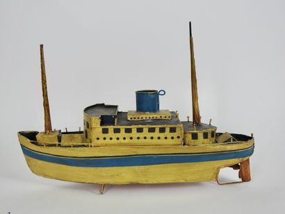 null Marine

Maquette de présentation de paquebot

Tôle peinte jaune et bleu

L 44...