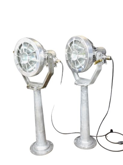 null 
Marine




Important pair of large floor standing searchlights with side rail...