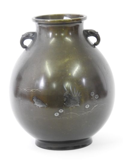 null China

Bronze vase with hen and poem decoration

H 29 cm