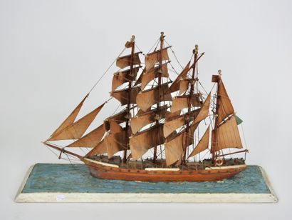null 
Marine




Model / Diorama of exhibition representing a sailing ship on a sea...