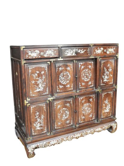 null Asia

Small piece of furniture with sliding doors made of exotic wood inlaid...
