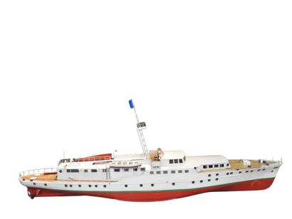 null 
Marine




Maquette navigante de yacht avec motorisation marqué "Wandera "




Peinture...