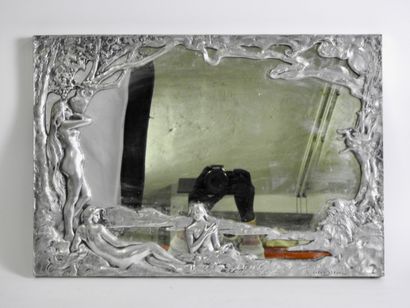 null Henri Levasseur (1853-1934)

Silvered bronze mirror representing women in the...