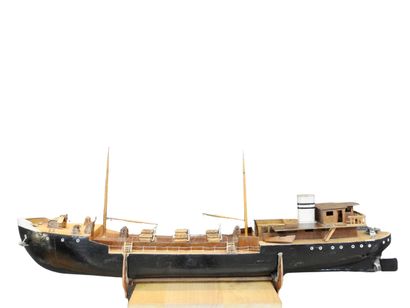 null 
Marine




Beautiful sailing model of old manufacture 

Merchant marine ship...