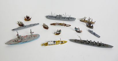 null Marine

Set of miniatures and miniature models in painted lead