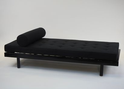 null Jean Prouvé (1901-1984) 

S.C.A.L bed, Ca. 1954 

Black lacquered metal structure,...