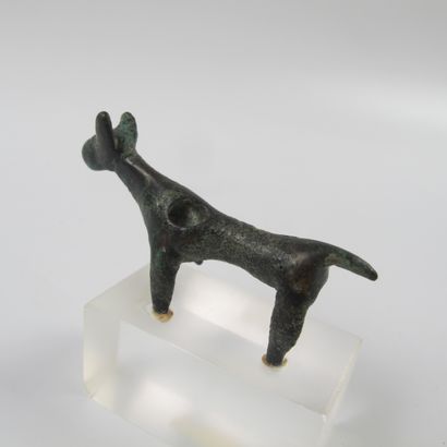 null Statuette-pendentif de cheval en bronze, amulette. L 5cm. Luristan. VIIIe av....