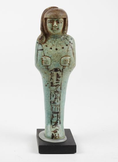 null Chaouabti of a priest of Ptah.

H :15,5cm
