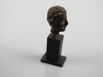 null Head of the goddess Venus.

Patinated bronze. 1st century AD.

Galloroman period.

H...