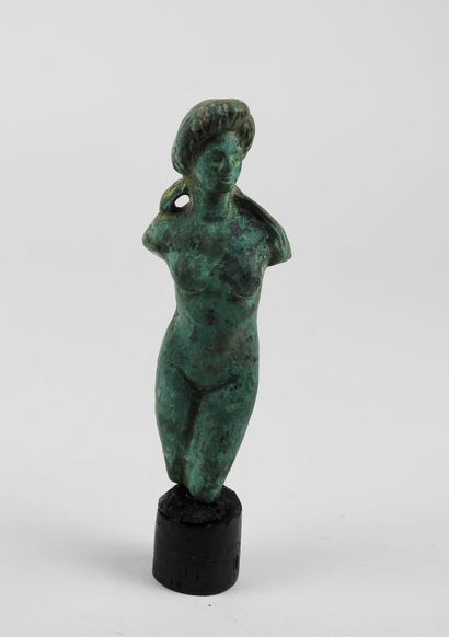 null Statuette of the Goddess Venus, bronze with patina, Greek style.

H :13cm.