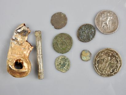 null Monnaies romaines en bronze et autres.En l’état.