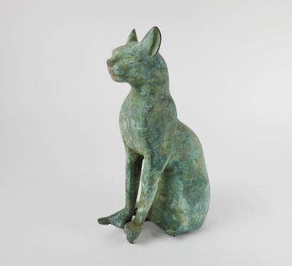 null Bronze cat. Saite style.

Approximately 28cm high.