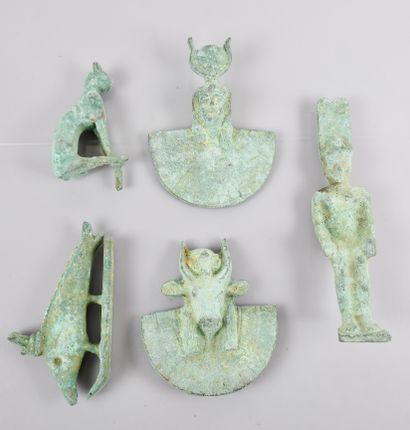 null Lot of five bronzes of various styles.