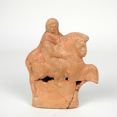 null Rare représentation d’un cavalier sur son cheval, évoquant un empereur romain...