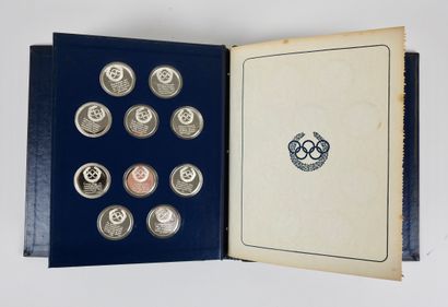 null JO. Médailles. 1896-1976. Rétrospective. Coffret prestige (30x26x5). "L'histoire...