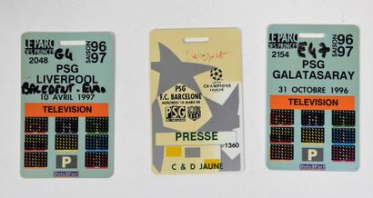 null Football. PSG. International. Three plastic press accreditations. a) PSG-Barcelona...
