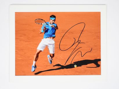 null Tennis. Nadal (Raphaël).Autographe. Ambitieuse signature bien posée sur son...