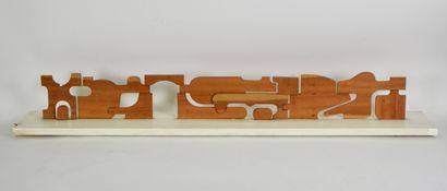 null Nissim MERKADO

HORIZONTAL SCULPTURE, circa 1975 Assemblage of wooden elements....