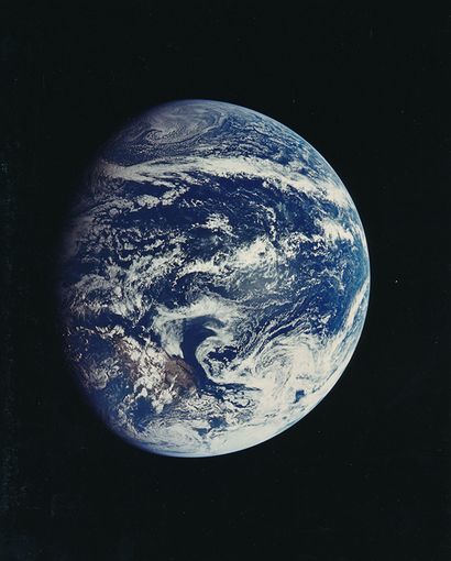 null NASA. Mission Apollo 11. Superbe vue de la Terre depuis le module de commande...